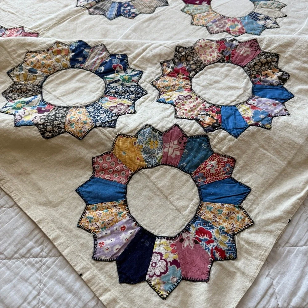 Vintage Dresden Plate Quilt 70x86 Feedsack Appliqué Cottagecore